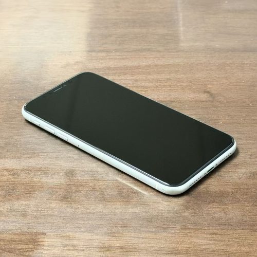iPhone XR 64GB White Excellent Grade Special Deal - Image 2
