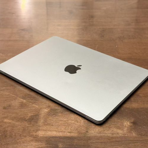 MacBook Air 2022 13 inch M2 Chip 256GB SSD Silver Good Grade A2681 Special Deal - Image 4