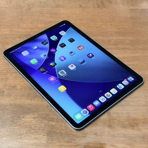 iPad Air 5 64GB Wi-Fi Blue M1 A2588 Excellent Grade Special Deal - Image 2